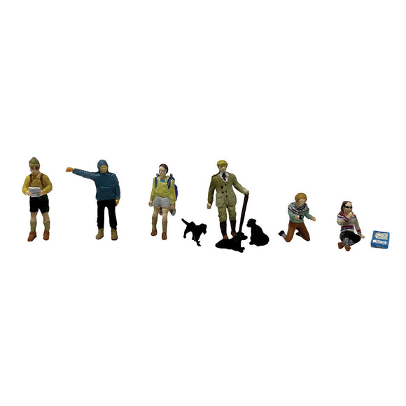 OO Gauge Bachmann Scenecraft 36-429 Hikers and Dog Walkers