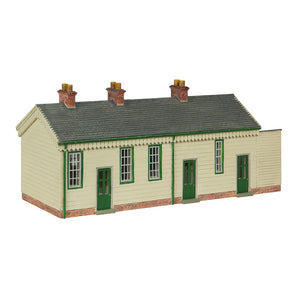 OO Gauge Bachmann Scenecraft 44-0187A S&DJR Wooden Station Building Green and Cream