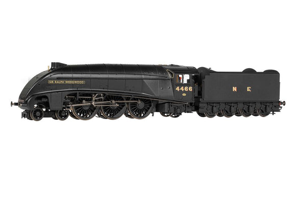 OO Gauge Hornby R30452 LNER Class A4 4466 'Sir Ralph Wedgwood' NE Black (VE Day 80th Anniversary)