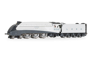 OO Gauge Hornby R30459 Hornby Dublo: LNER Class A4 2512 'Silver Fox' (Silver Jubilee Collection)