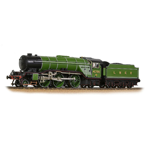 Bachmann 35-200 LNER V2 4791 LNER Lined Green (Original)