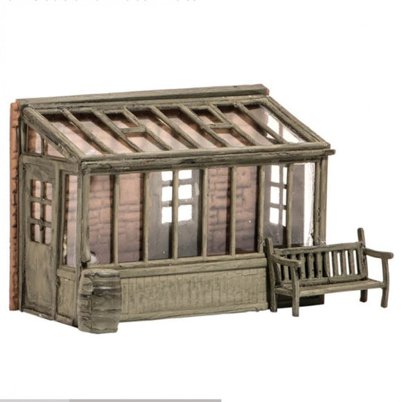 Wills SS24 Conservatory, Garden Seat & Water Butt OO Scale Plastic Kit
