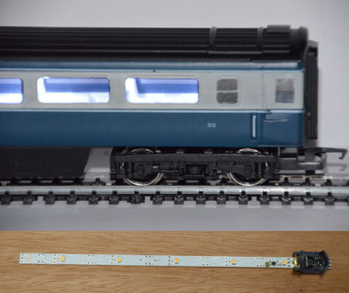 Train-Tech TTCN100 N Gauge Automatic Coach Lighting White/Standard Multi-Pack(3)